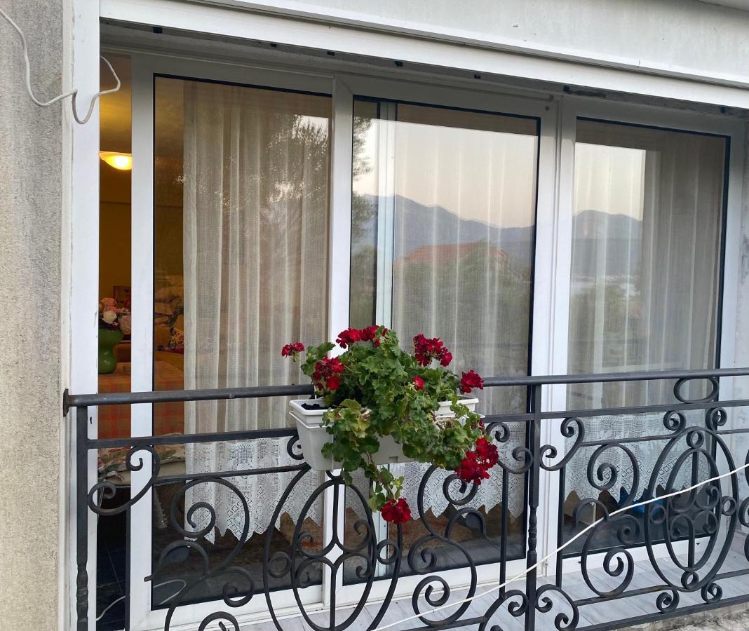 Villa Mare Apartments Тиват Экстерьер фото