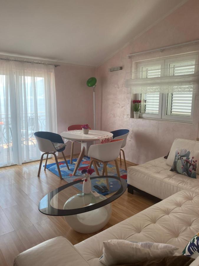 Villa Mare Apartments Тиват Экстерьер фото