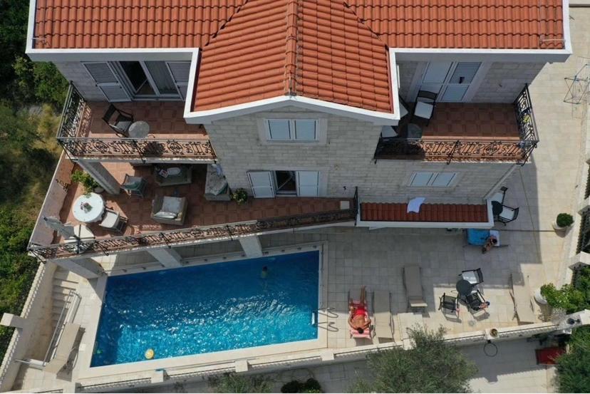 Villa Mare Apartments Тиват Экстерьер фото