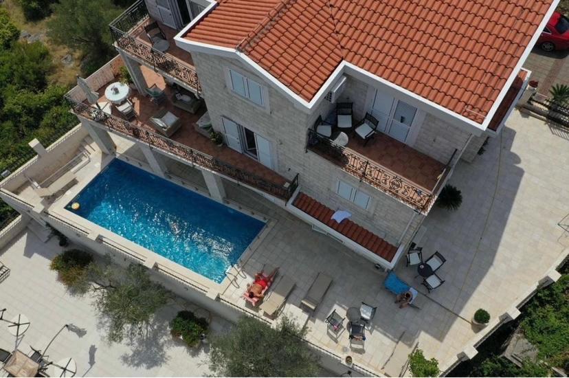 Villa Mare Apartments Тиват Экстерьер фото