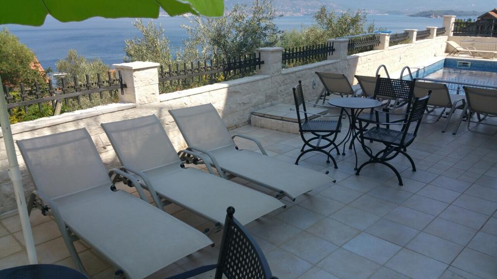 Villa Mare Apartments Тиват Экстерьер фото