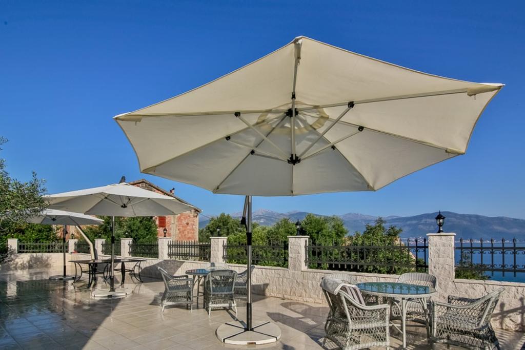 Villa Mare Apartments Тиват Экстерьер фото